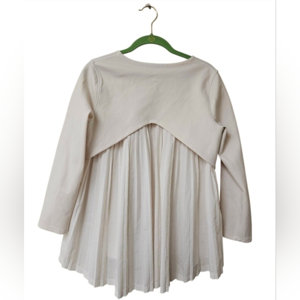 Lululemon Athletica, Accordion Pleated Long Sleeve Top, Off White
